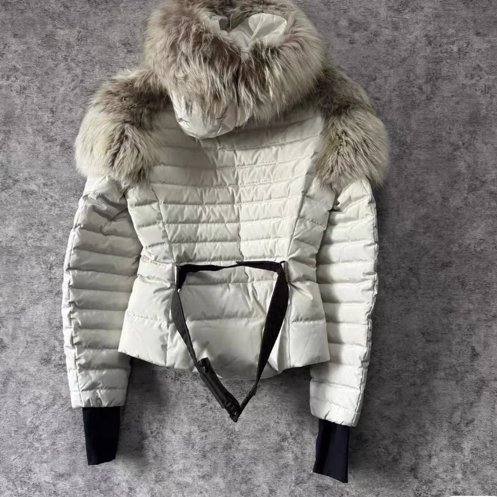 🚩steal Authentic Moncler White and Gray Fur-Trimmed Puffer Jacket - Picture 2 of 6
